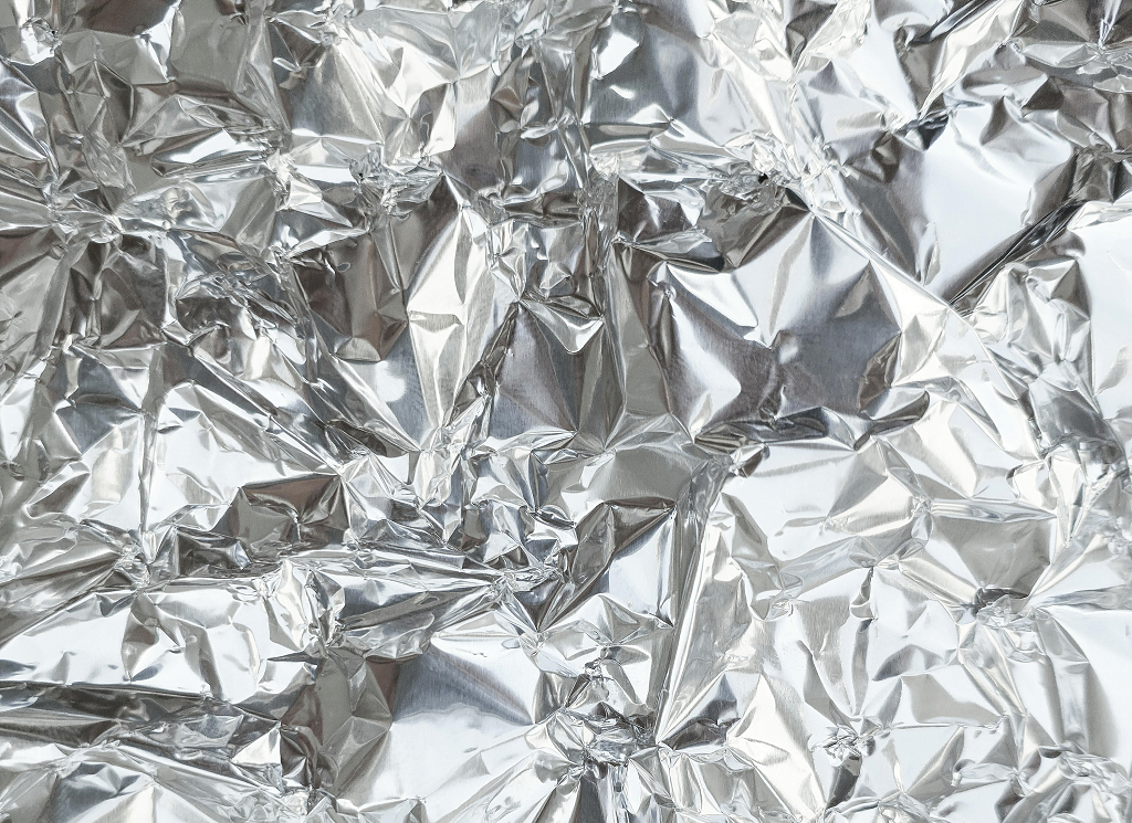 Survival and household uses for aluminum foil